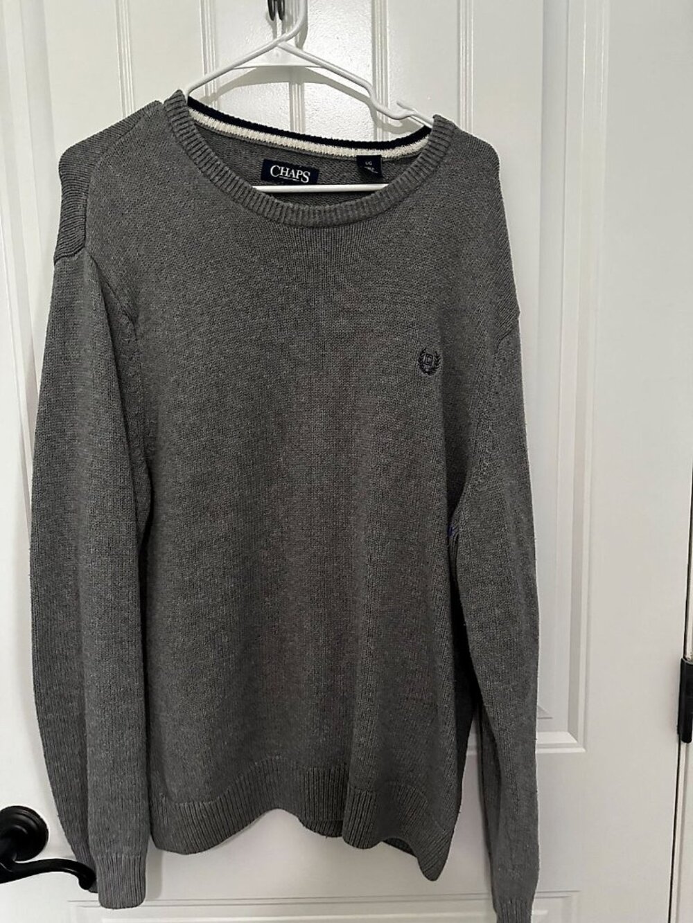 CHAPS Men's Grey Crewneck Pullover Sweater Navy White Collar Embroidered Logo